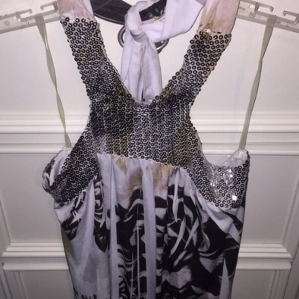 Halter top - Picture 2 of 4